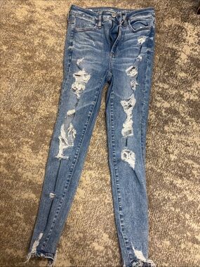 American Eagle Outfitters Distressed Light Blue Skinny Jeans